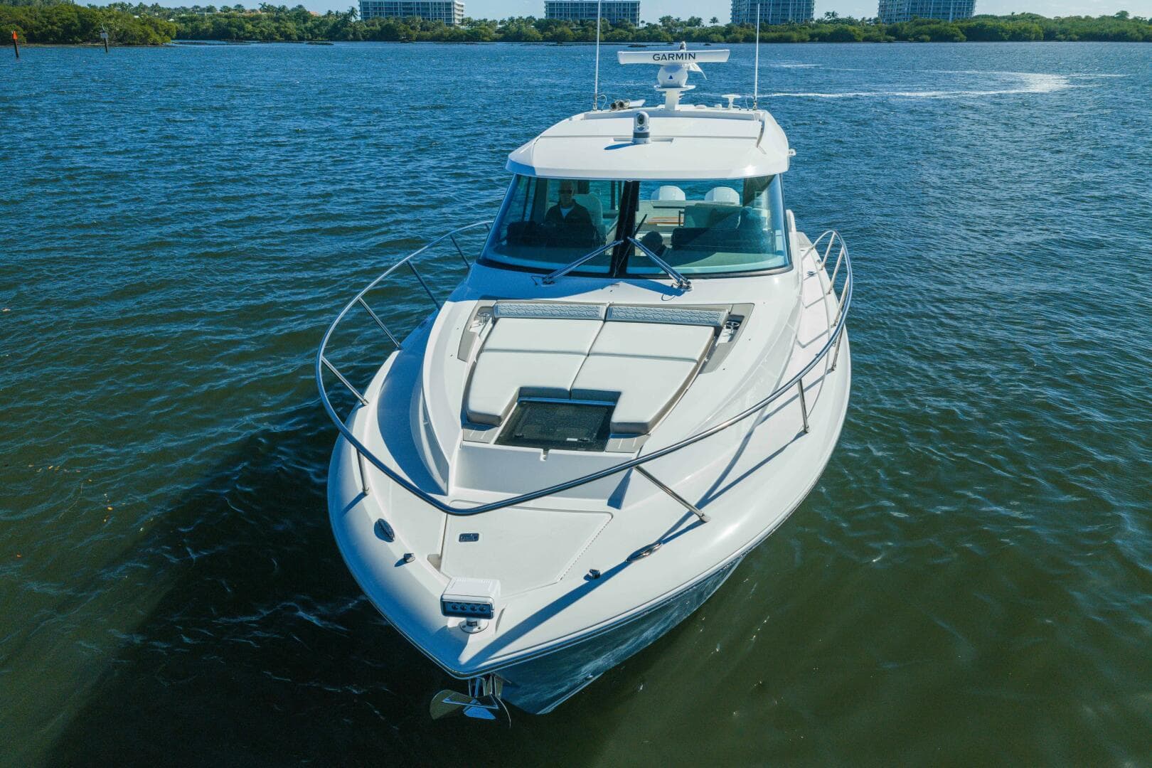 2025 Tiara Yachts 43 LE — photo 2