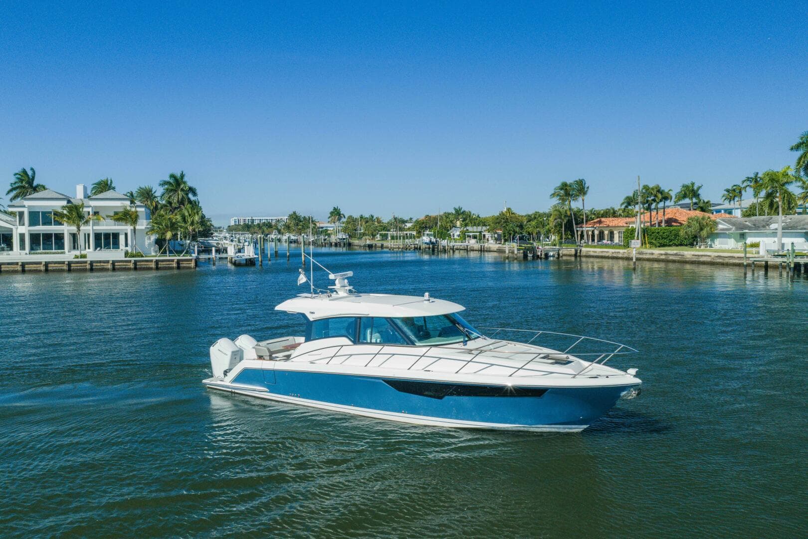 2025 Tiara Yachts 43 LE — photo 52