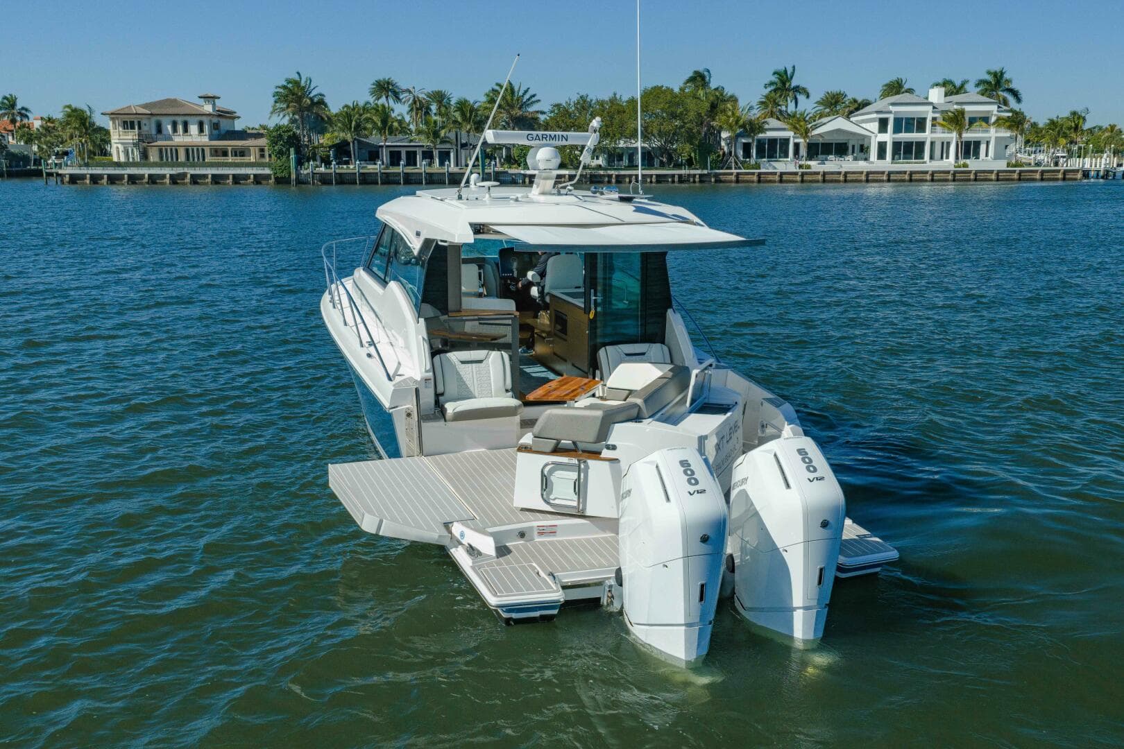 2025 Tiara Yachts 43 LE — photo 6