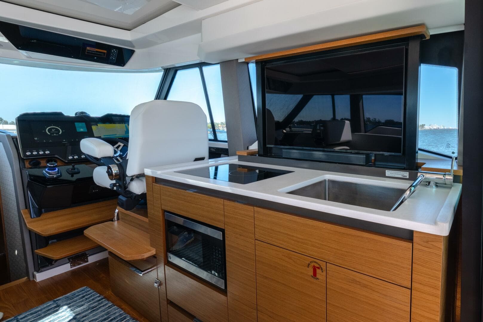 2025 Tiara Yachts 43 LE — photo 20