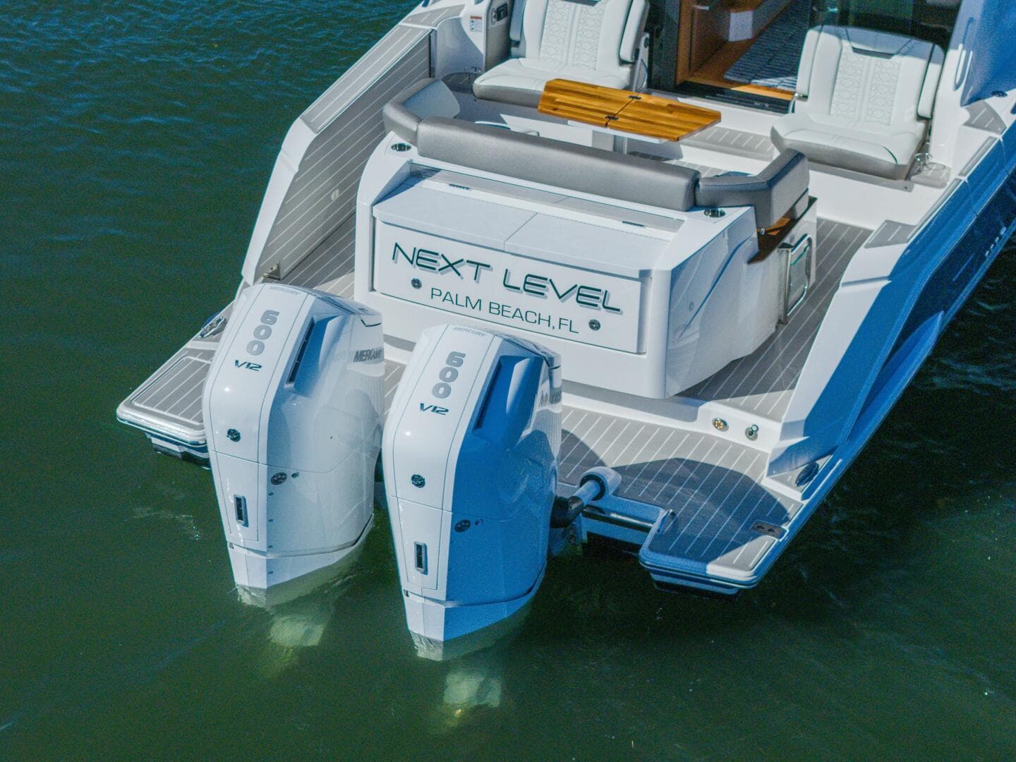 2025 Tiara Yachts 43 LE — photo 9