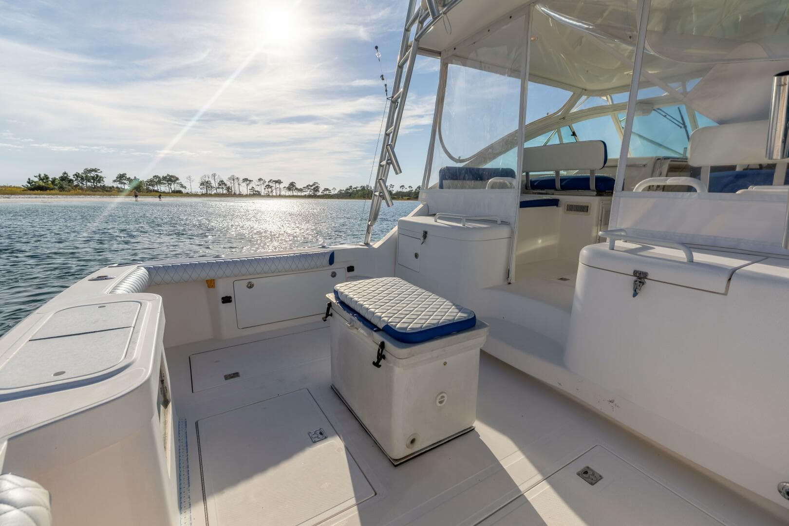 2005 Cabo 35 Express — photo 24