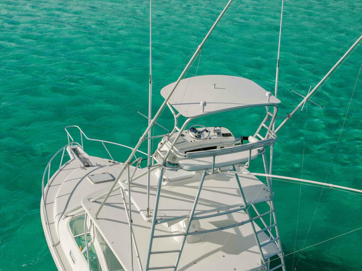 2005 Cabo 35 Express — photo 43