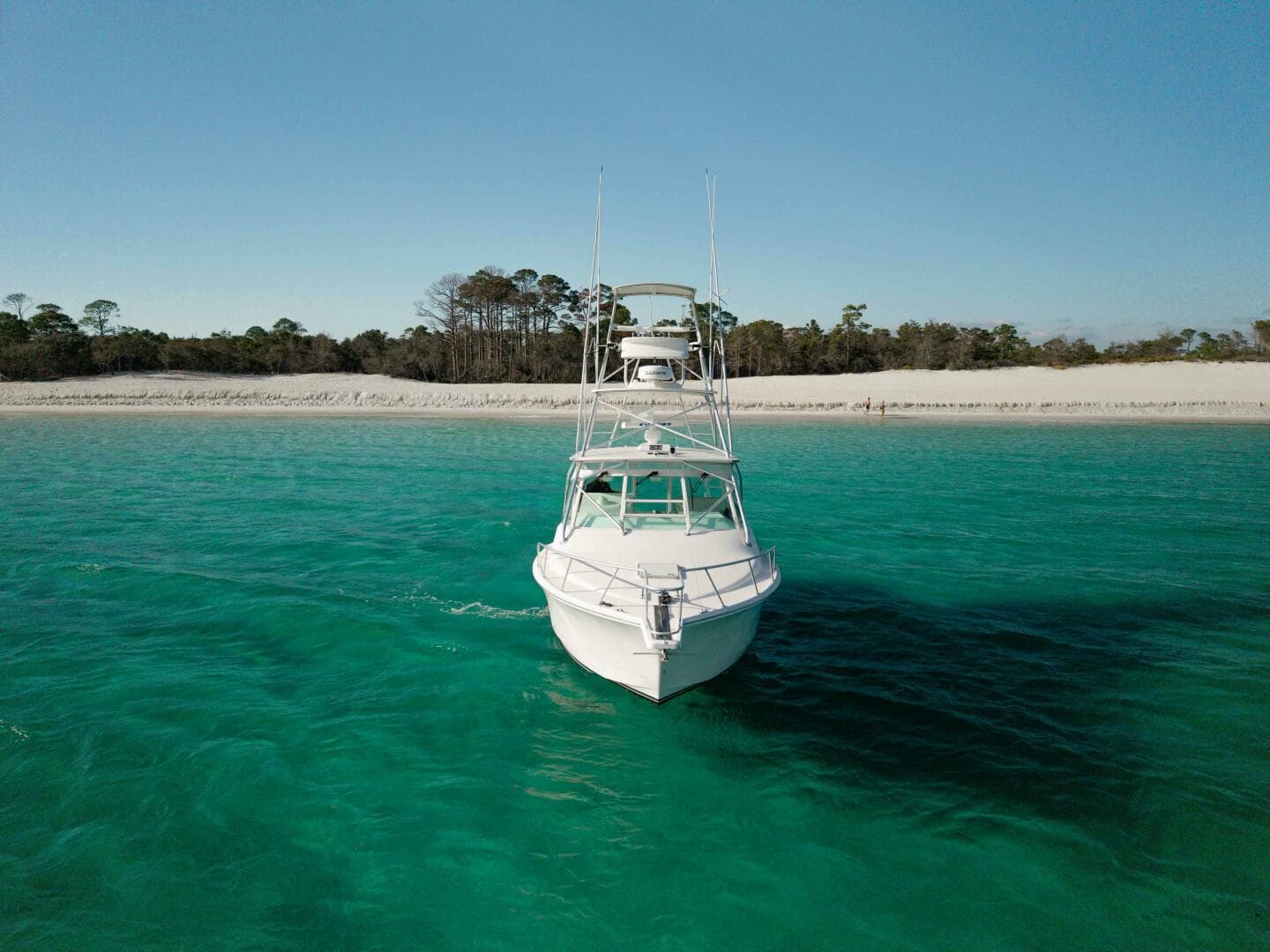 2005 Cabo 35 Express — photo 38