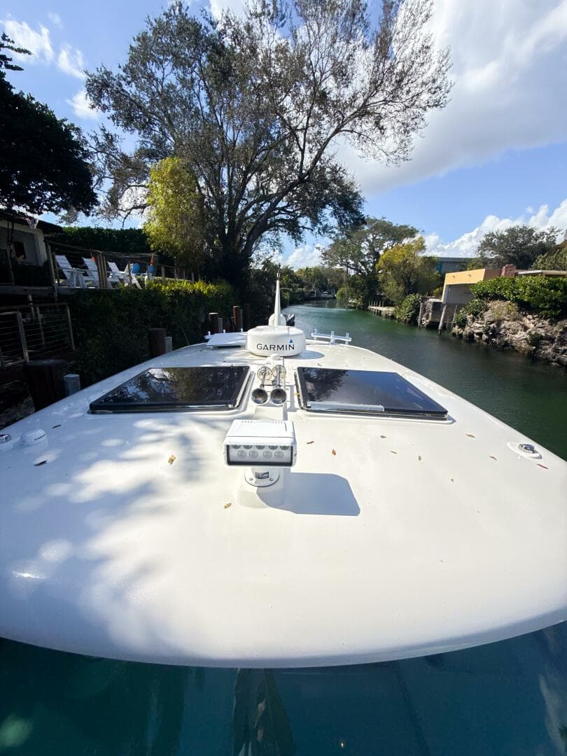 2021 Hinckley 40X — photo 27