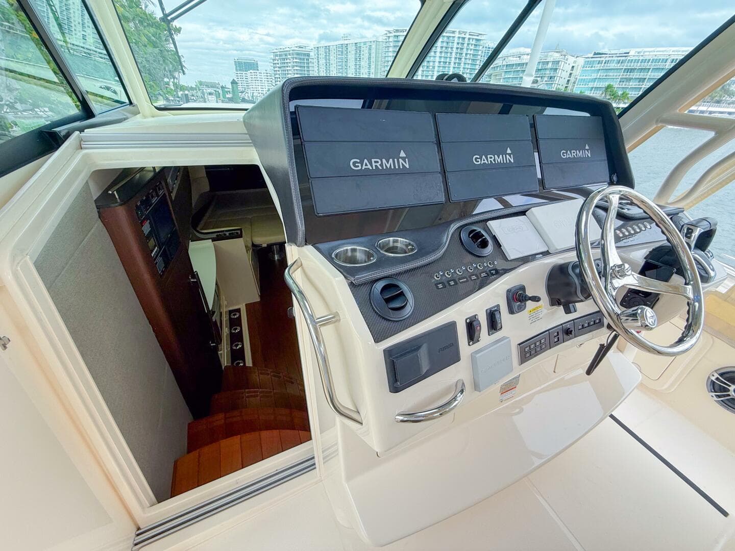 2022 Grady-White Canyon 456 — photo 18