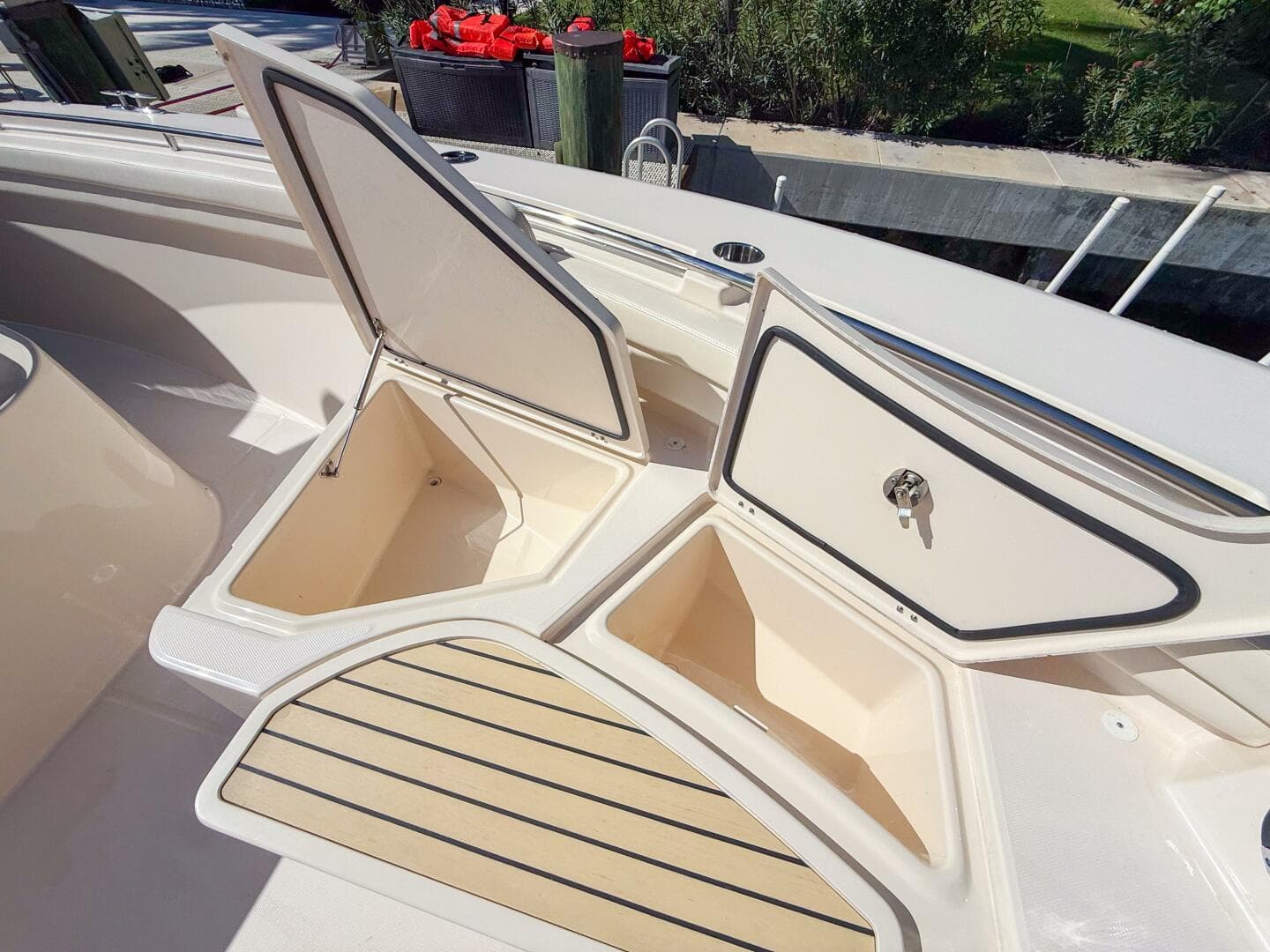 2022 Grady-White Canyon 456 — photo 37