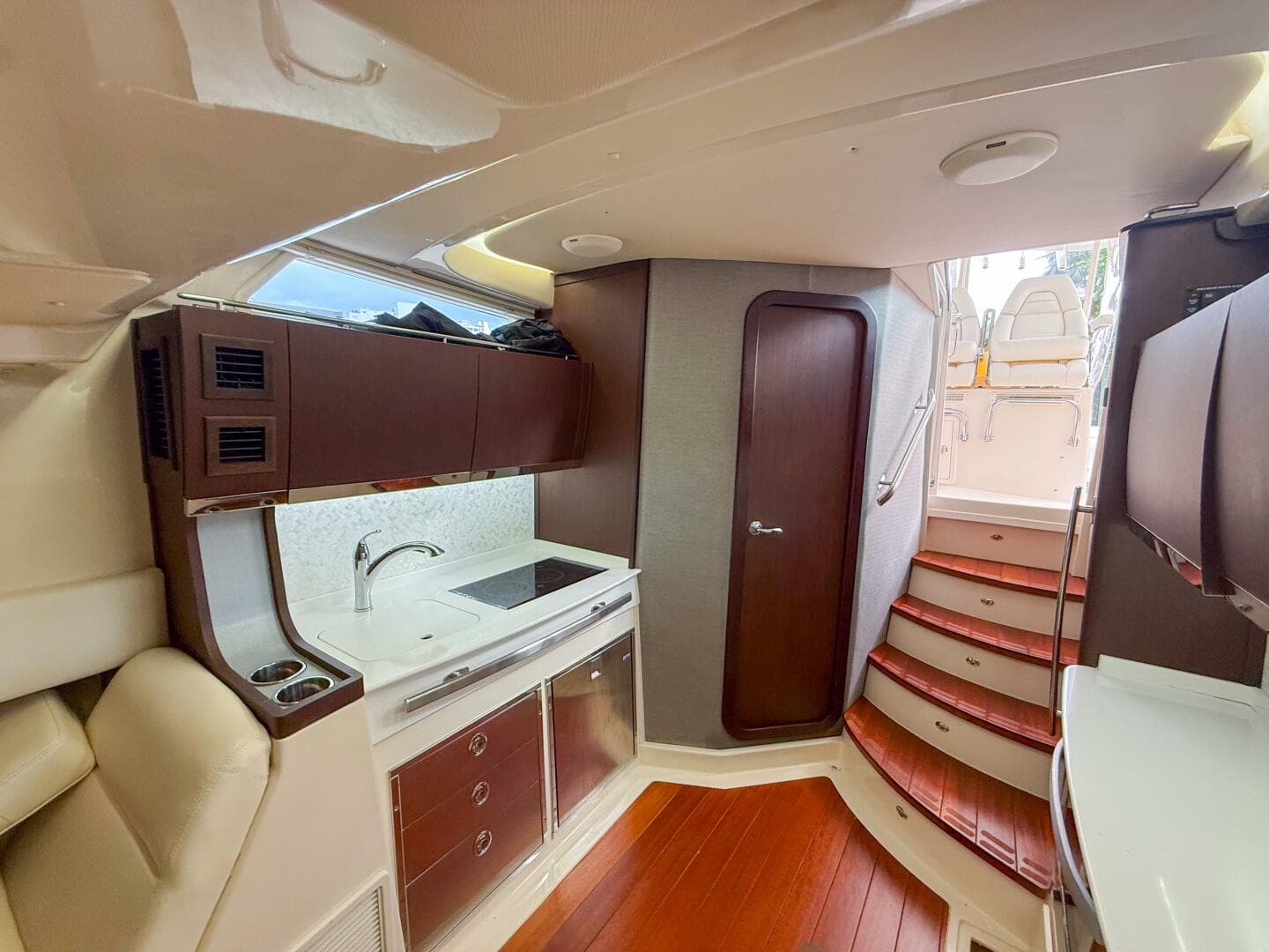 2022 Grady-White Canyon 456 — photo 24