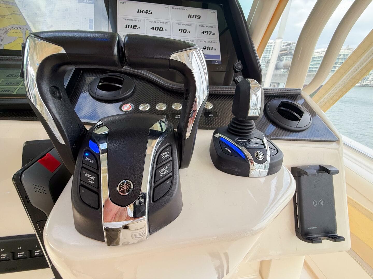 2022 Grady-White Canyon 456 — photo 15