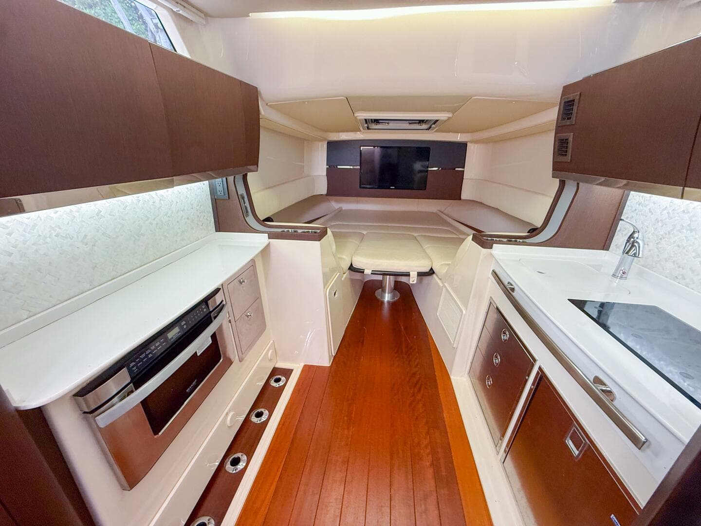 2022 Grady-White Canyon 456 — photo 19