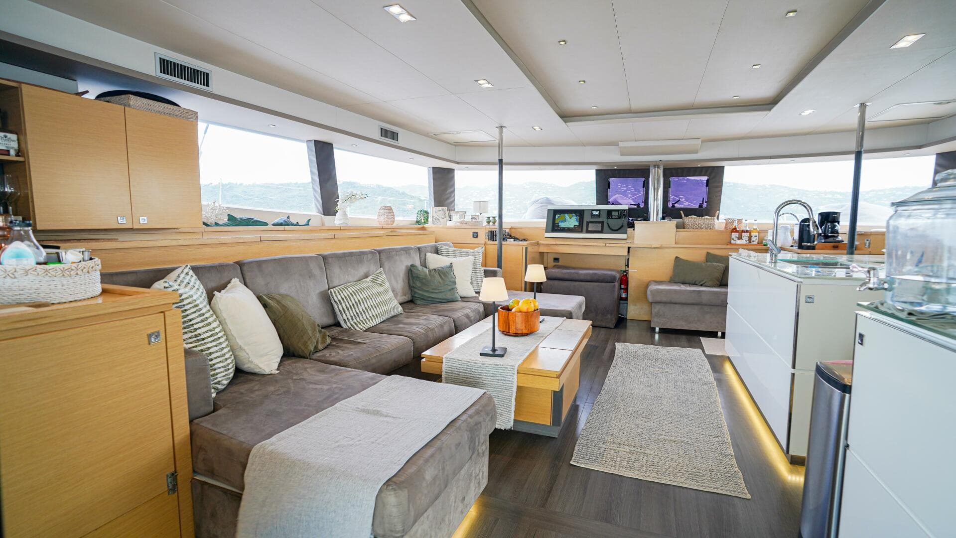 2017 Fountaine Pajot Victoria 67 — photo 36