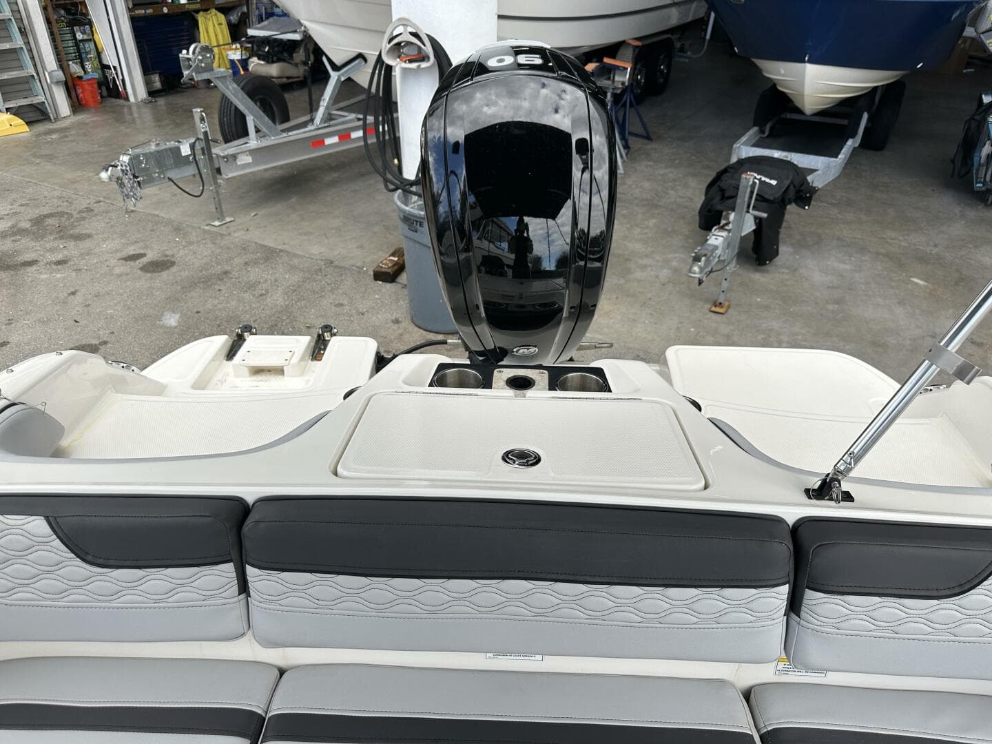 2023 Bayliner M17 — photo 21