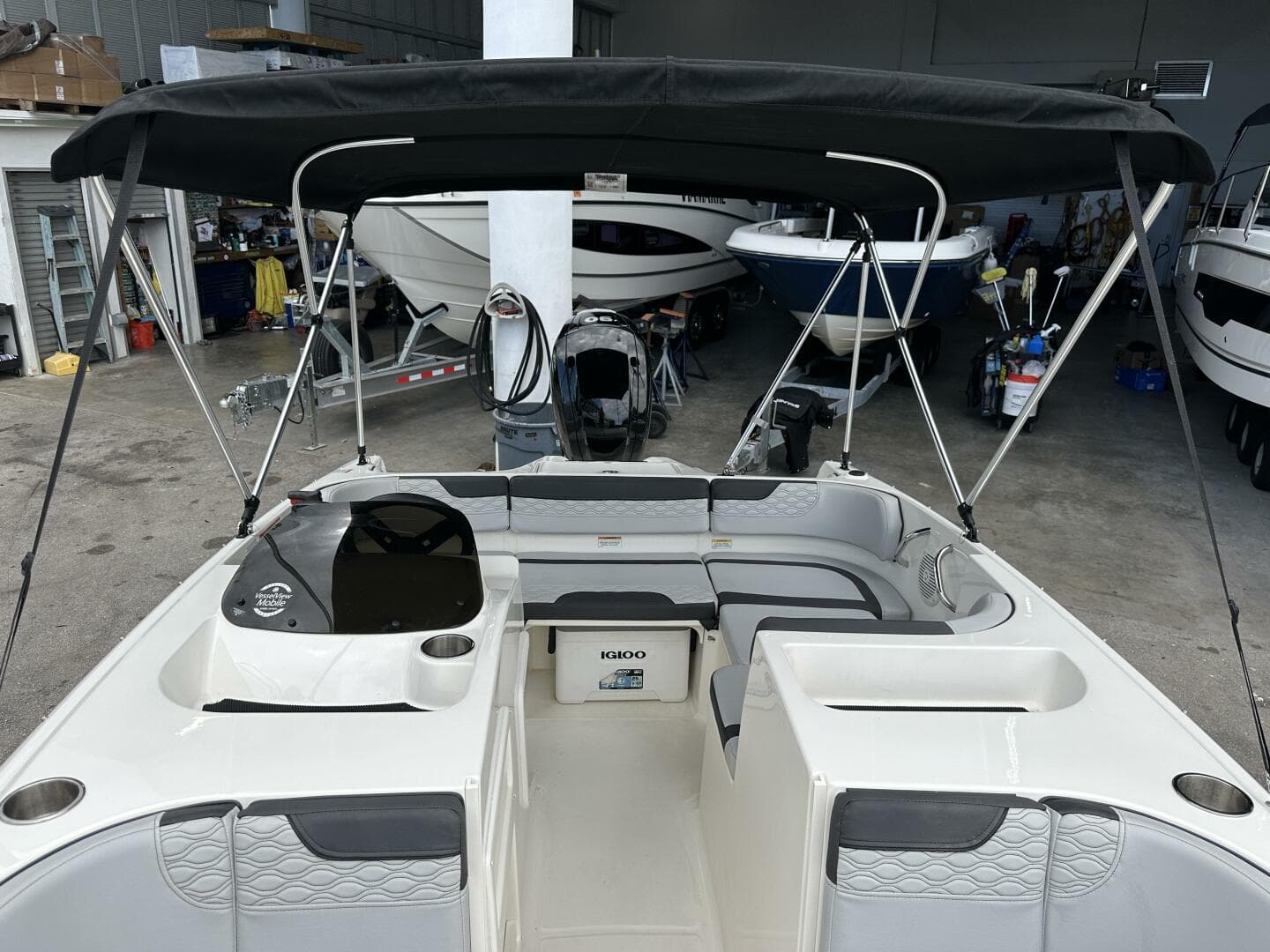 2023 Bayliner M17 — photo 19