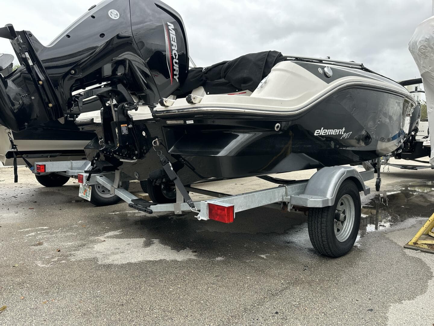 2023 Bayliner M17 — photo 25