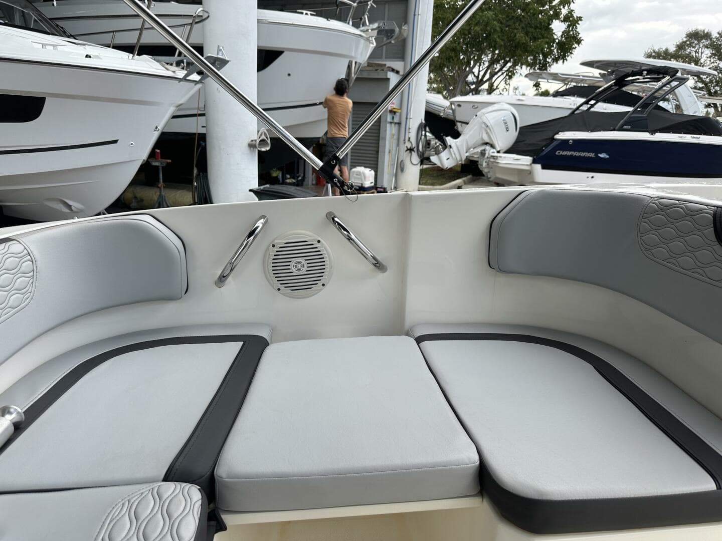 2023 Bayliner M17 — photo 9