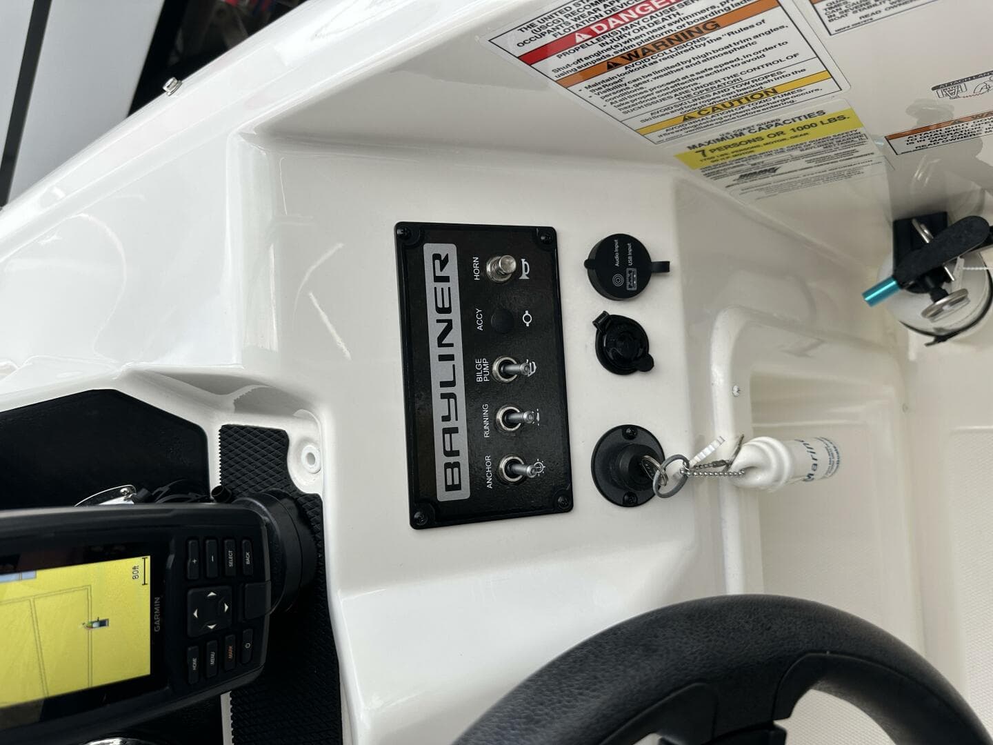 2023 Bayliner M17 — photo 16