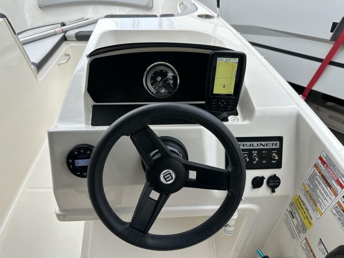 2023 Bayliner M17 — photo 14