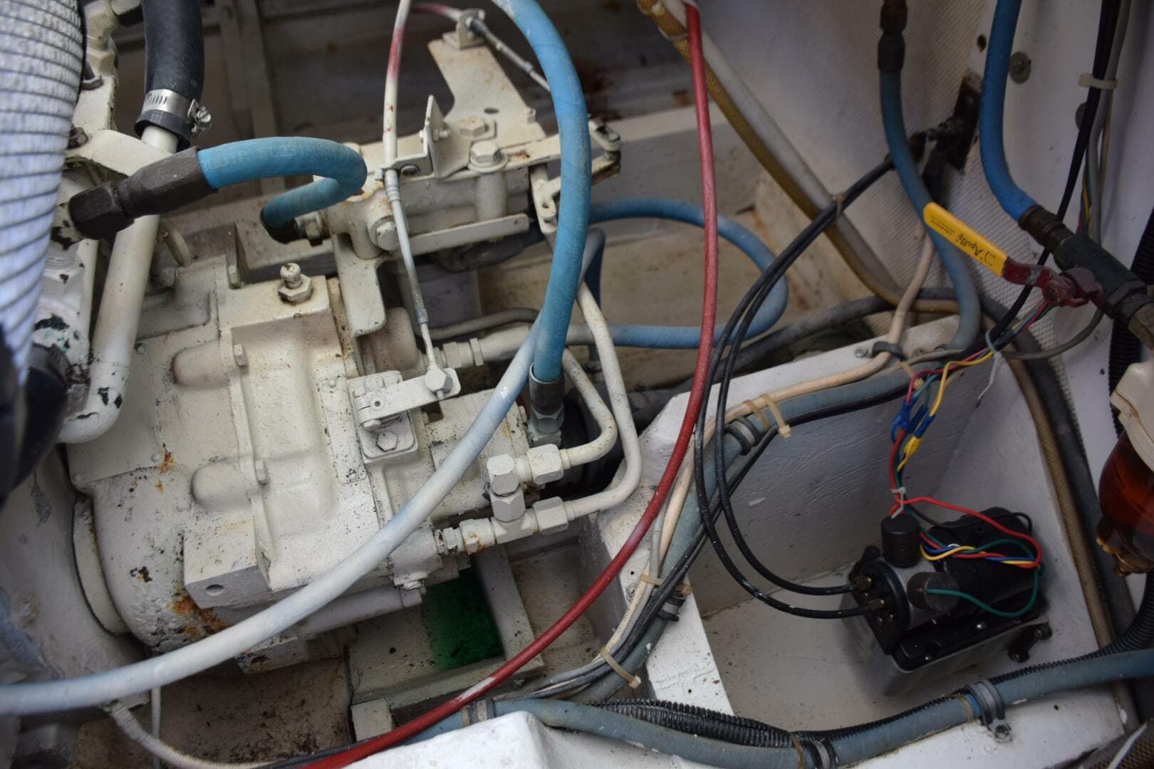 1982 Whiticar Flybridge Convertible — photo 57