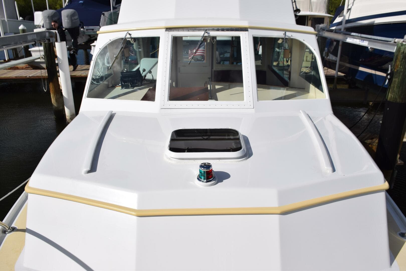 1982 Whiticar Flybridge Convertible — photo 4