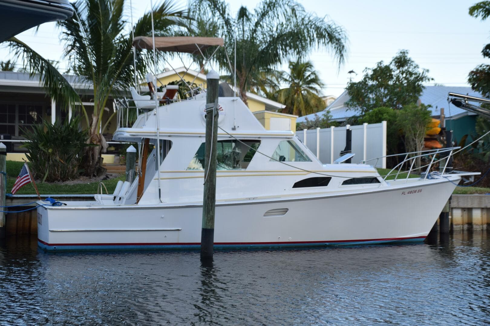 1982 Whiticar Flybridge Convertible — photo 64