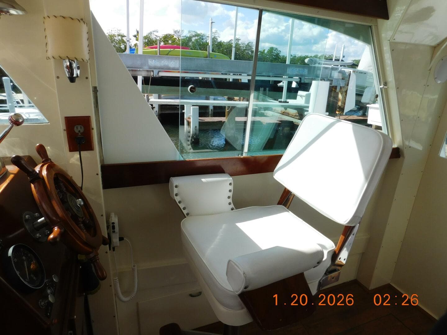 1982 Whiticar Flybridge Convertible — photo 12