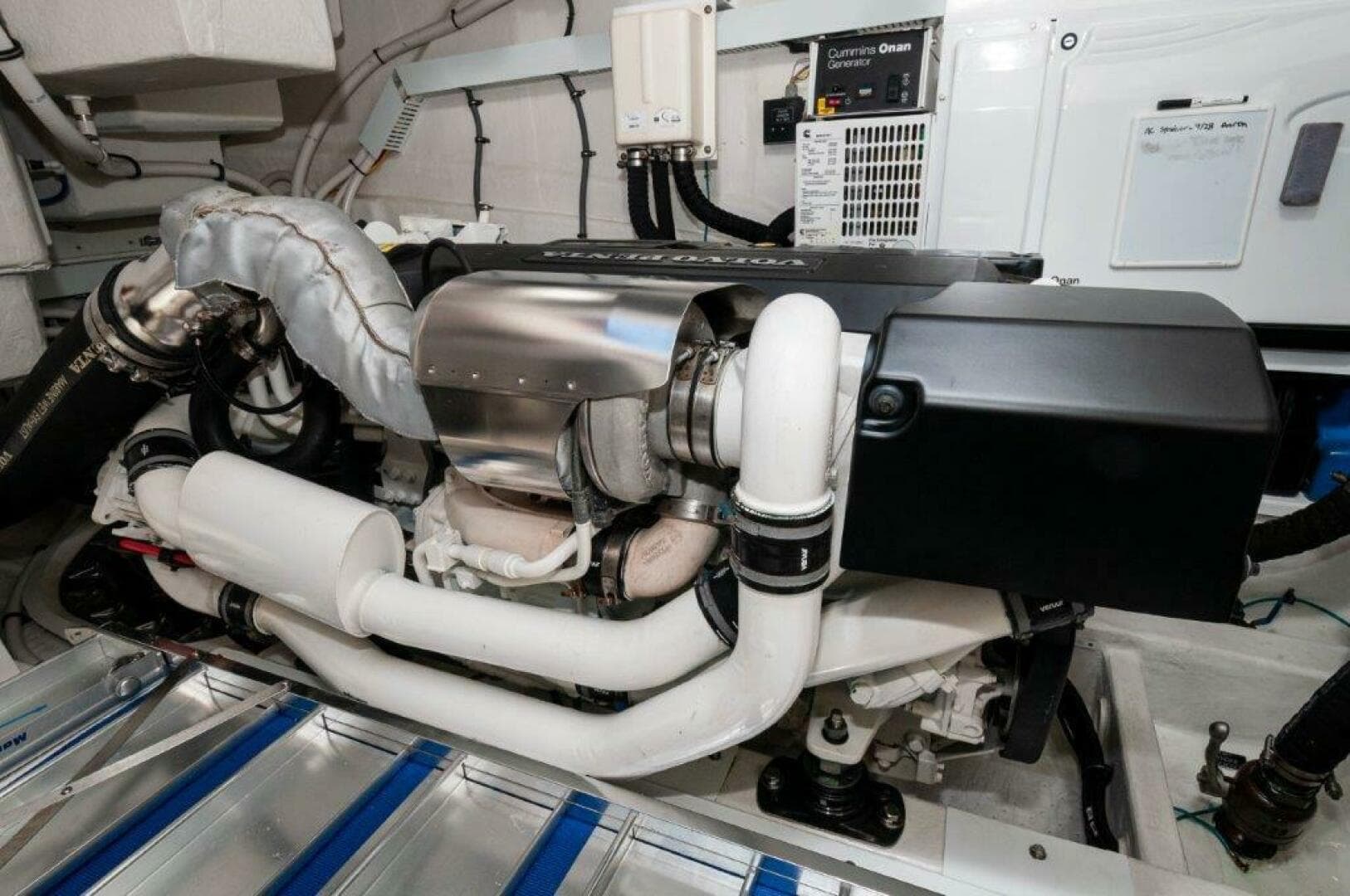 2019 Cruisers Yachts 60 Cantius — photo 56