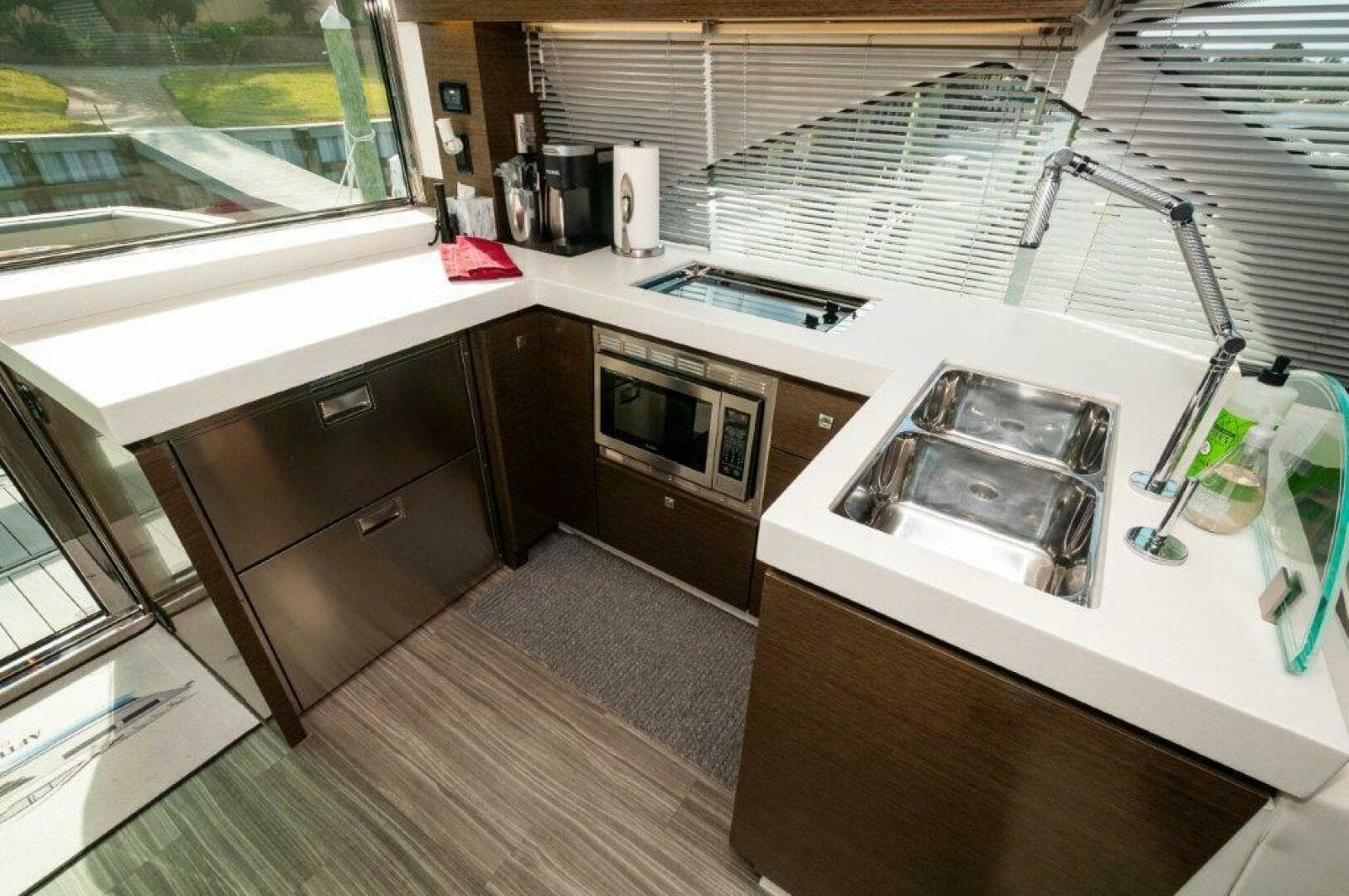 2019 Cruisers Yachts 60 Cantius — photo 9