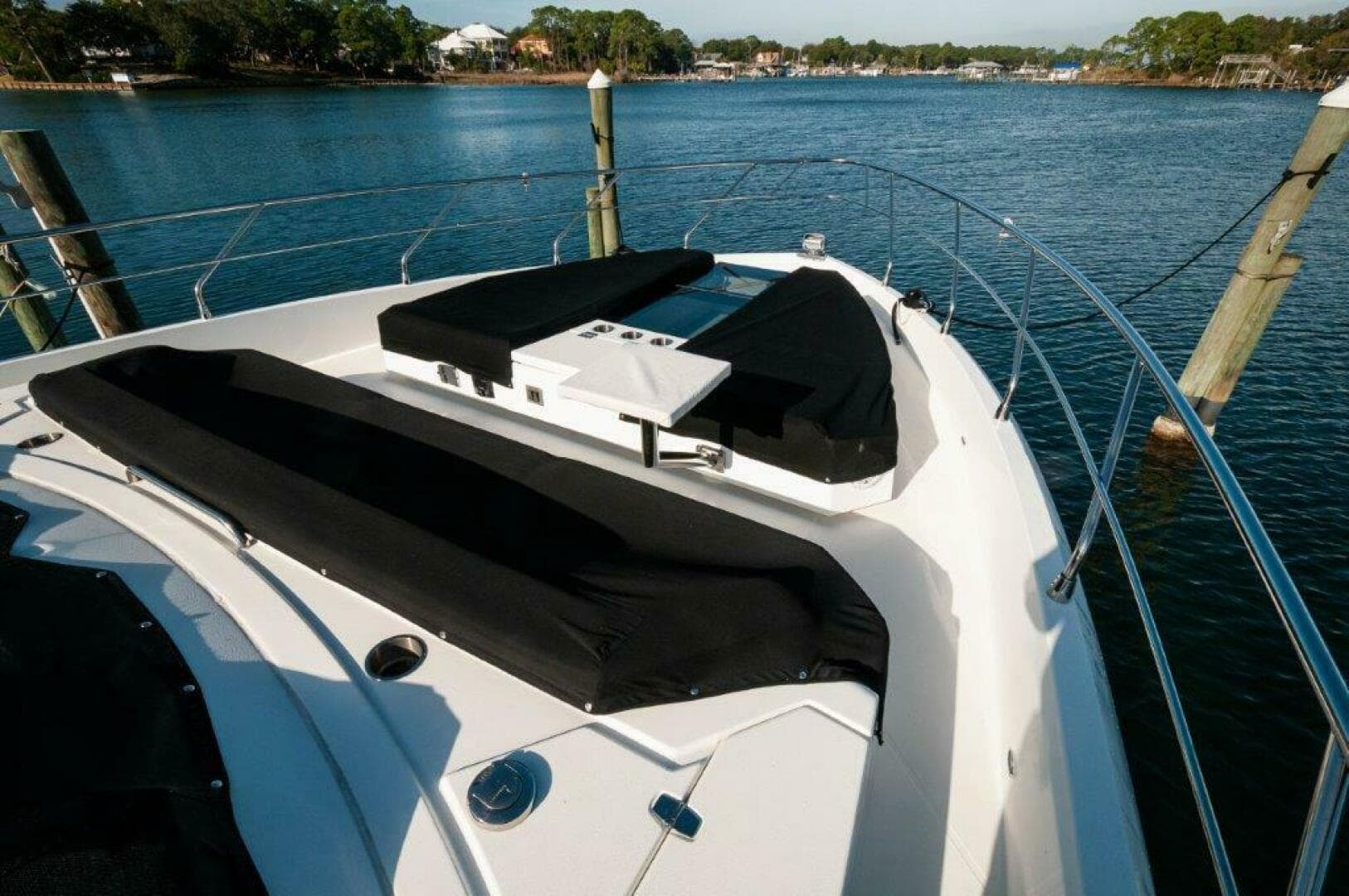 2019 Cruisers Yachts 60 Cantius — photo 42