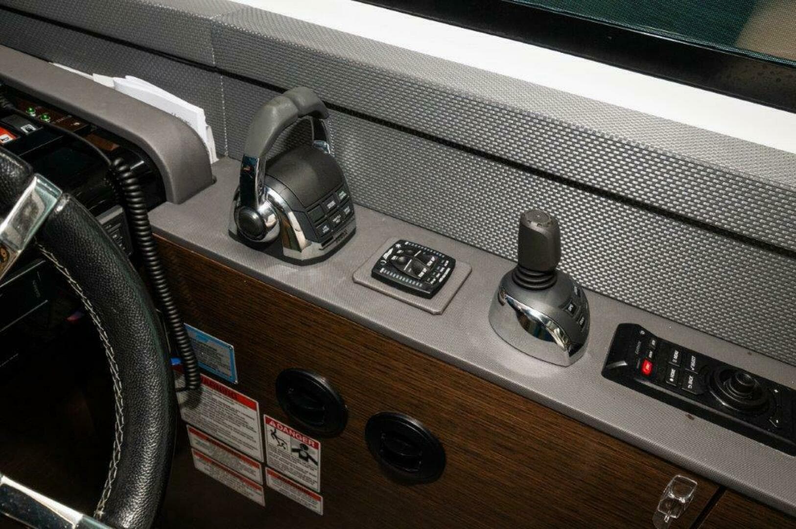 2019 Cruisers Yachts 60 Cantius — photo 35