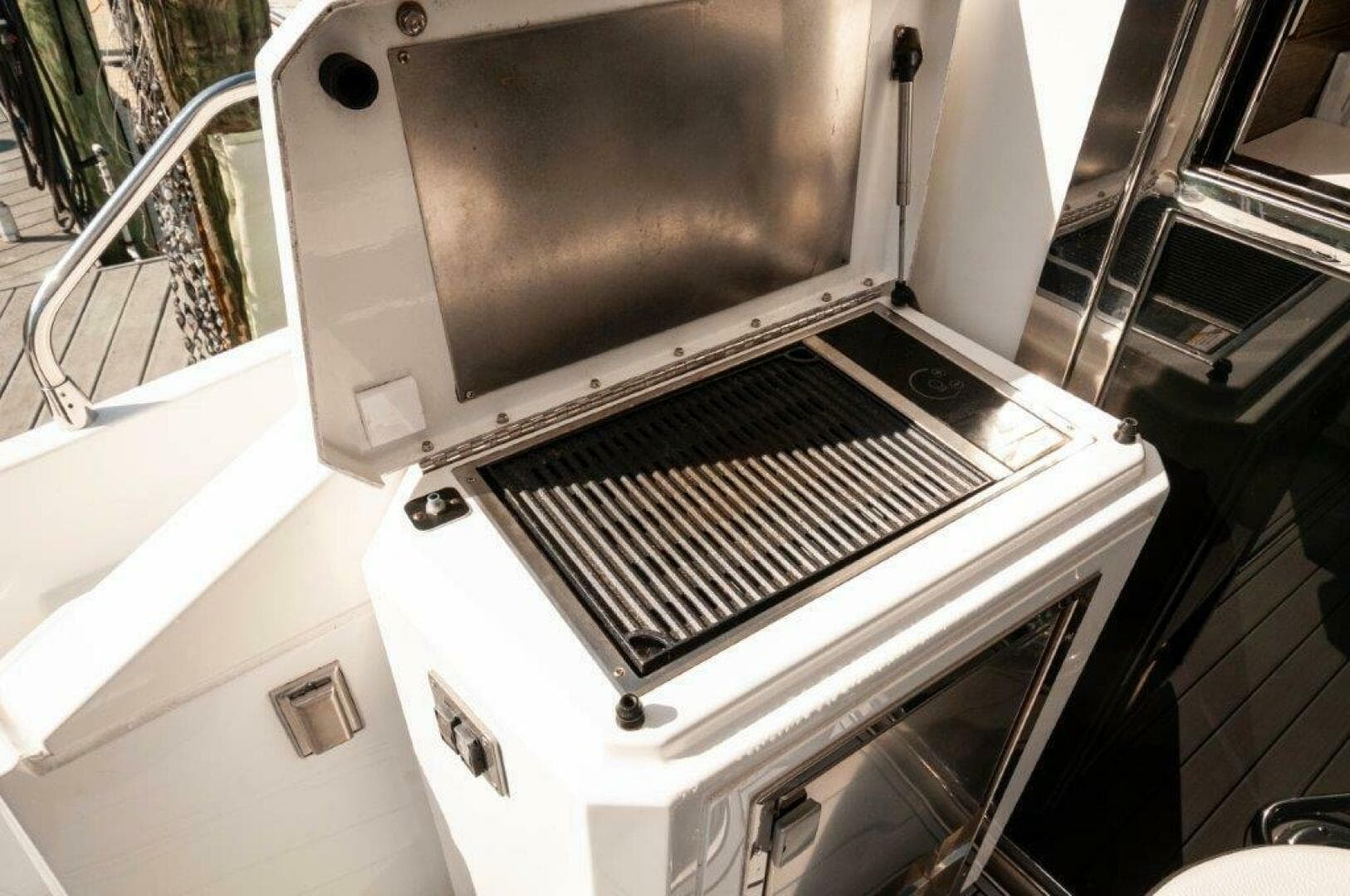 2019 Cruisers Yachts 60 Cantius — photo 51