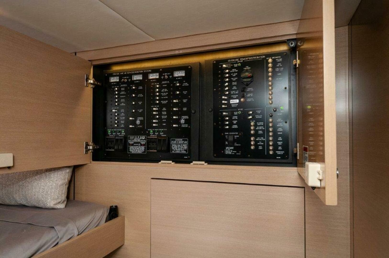 2019 Cruisers Yachts 60 Cantius — photo 14