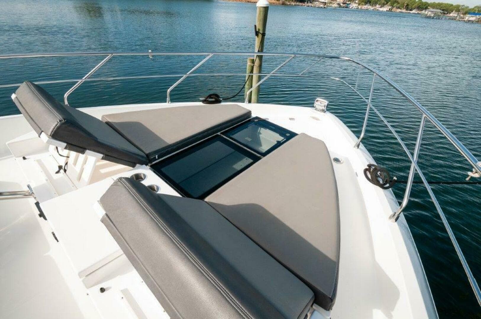 2019 Cruisers Yachts 60 Cantius — photo 41