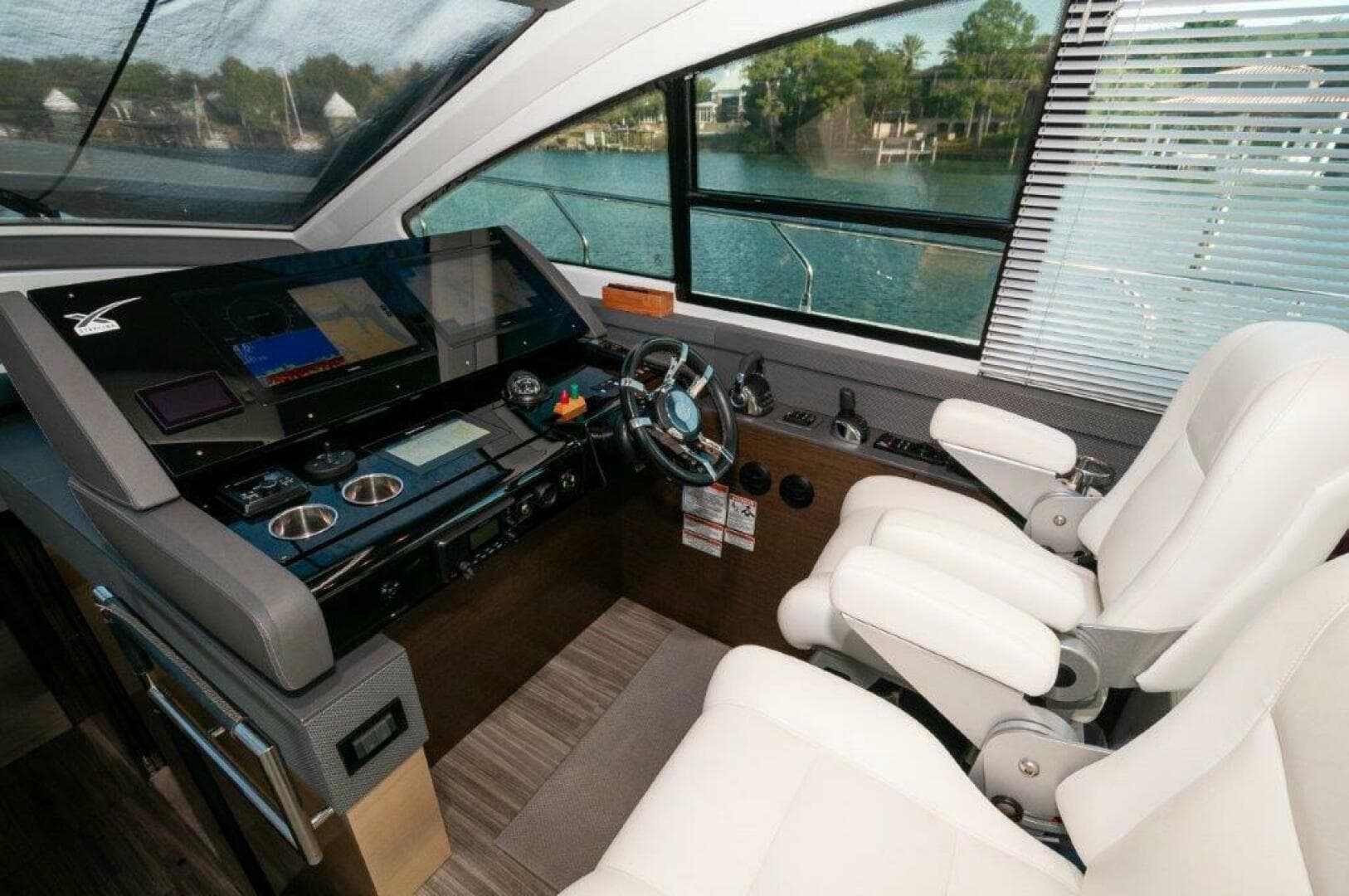 2019 Cruisers Yachts 60 Cantius — photo 38