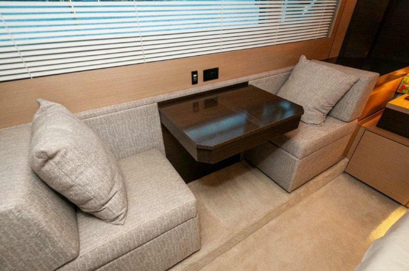 2019 Cruisers Yachts 60 Cantius — photo 19