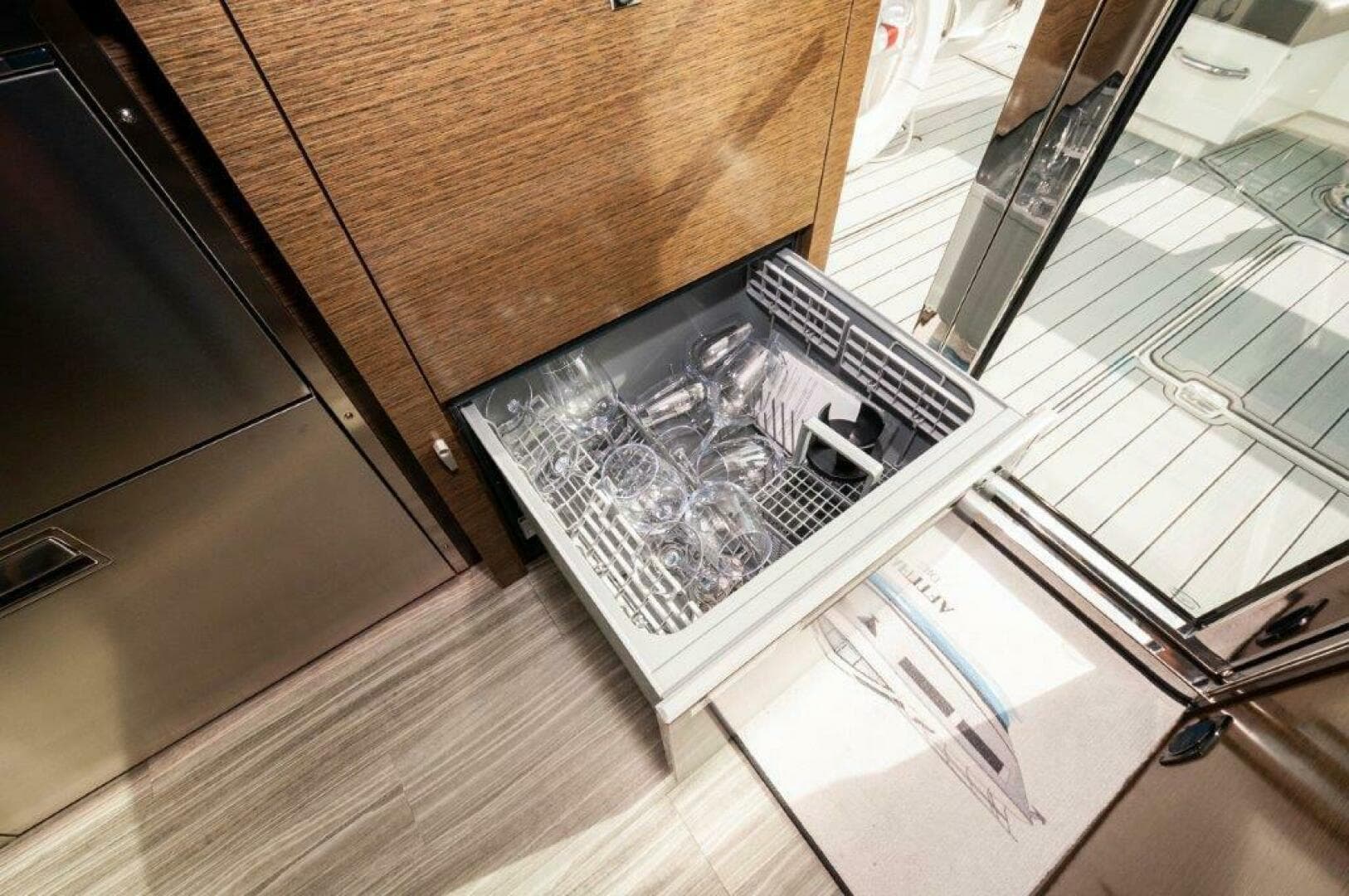 2019 Cruisers Yachts 60 Cantius — photo 12