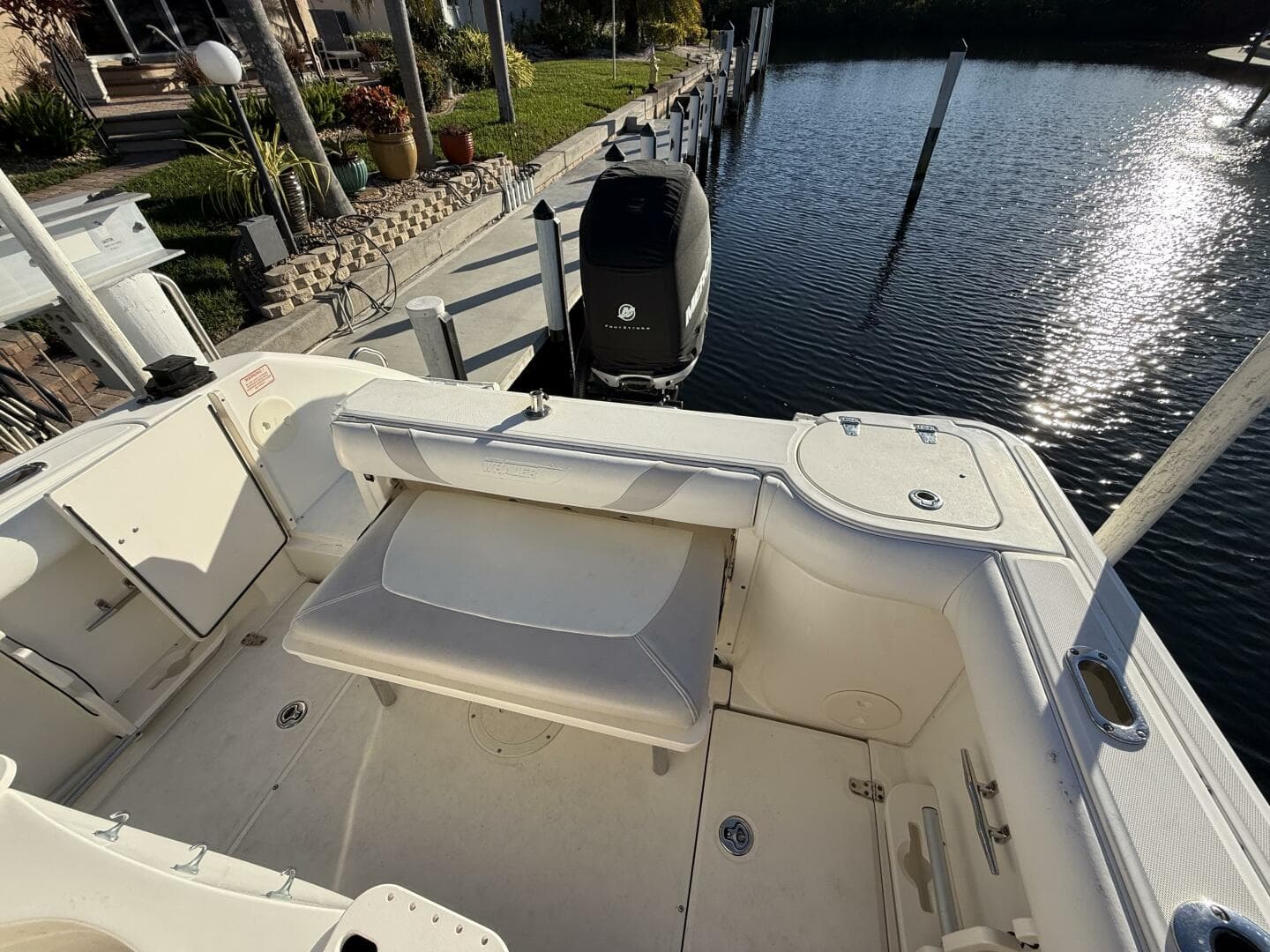 2006 Boston Whaler 240 Outrage — photo 11