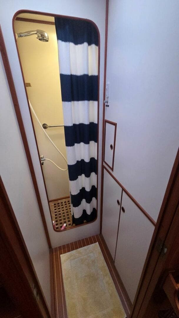 1997 Grand Banks 49 Classic — photo 63