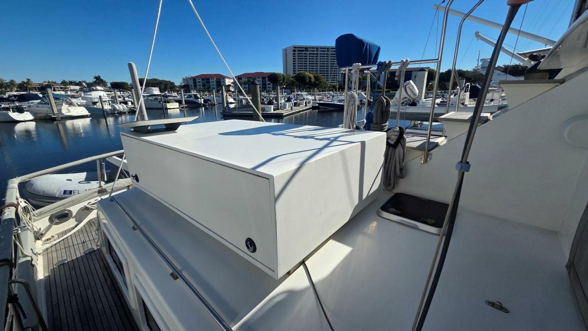 1997 Grand Banks 49 Classic — photo 11