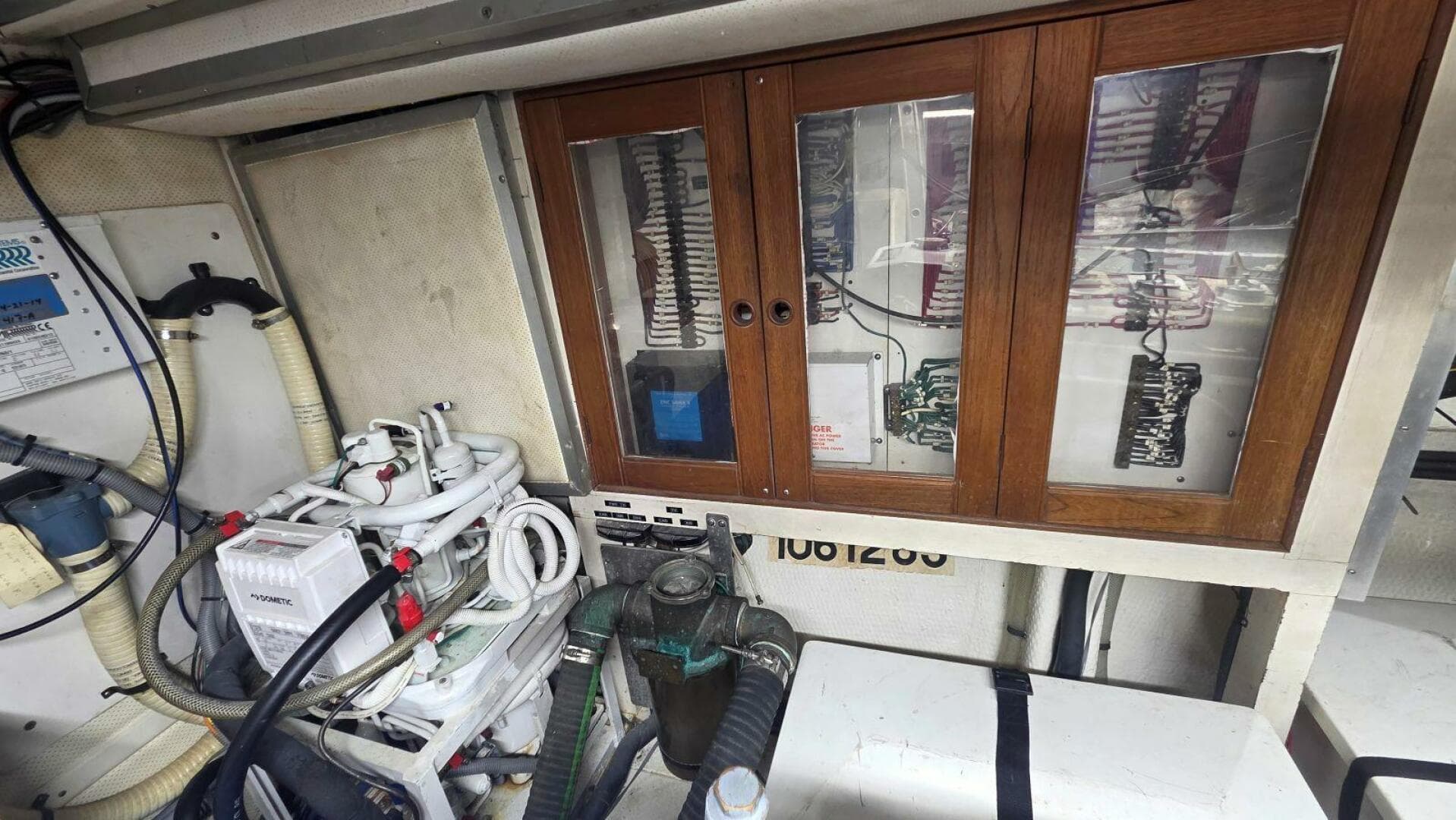 1997 Grand Banks 49 Classic — photo 74