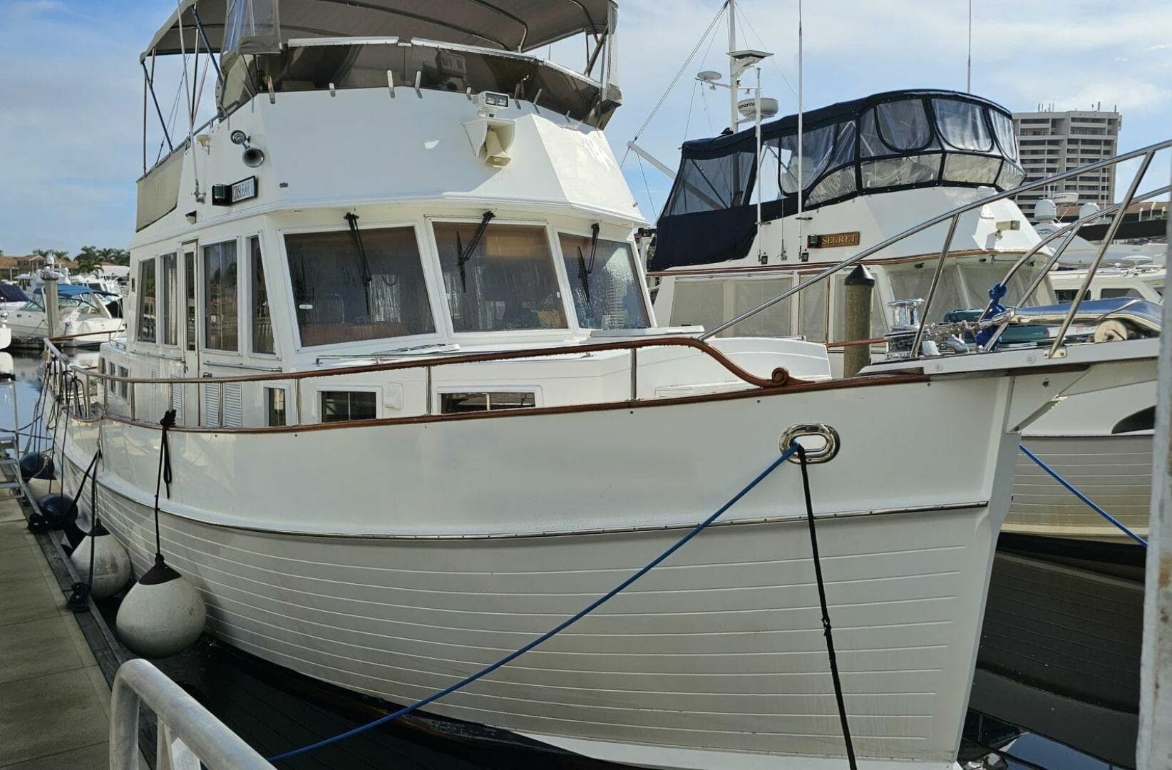 1997 Grand Banks 49 Classic — photo 3