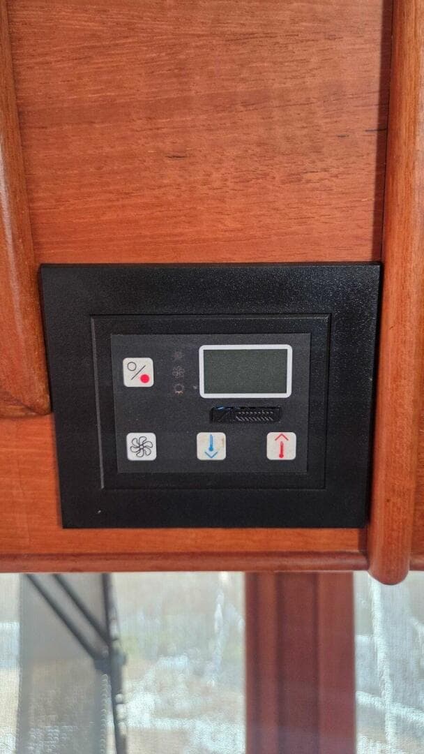 1997 Grand Banks 49 Classic — photo 43