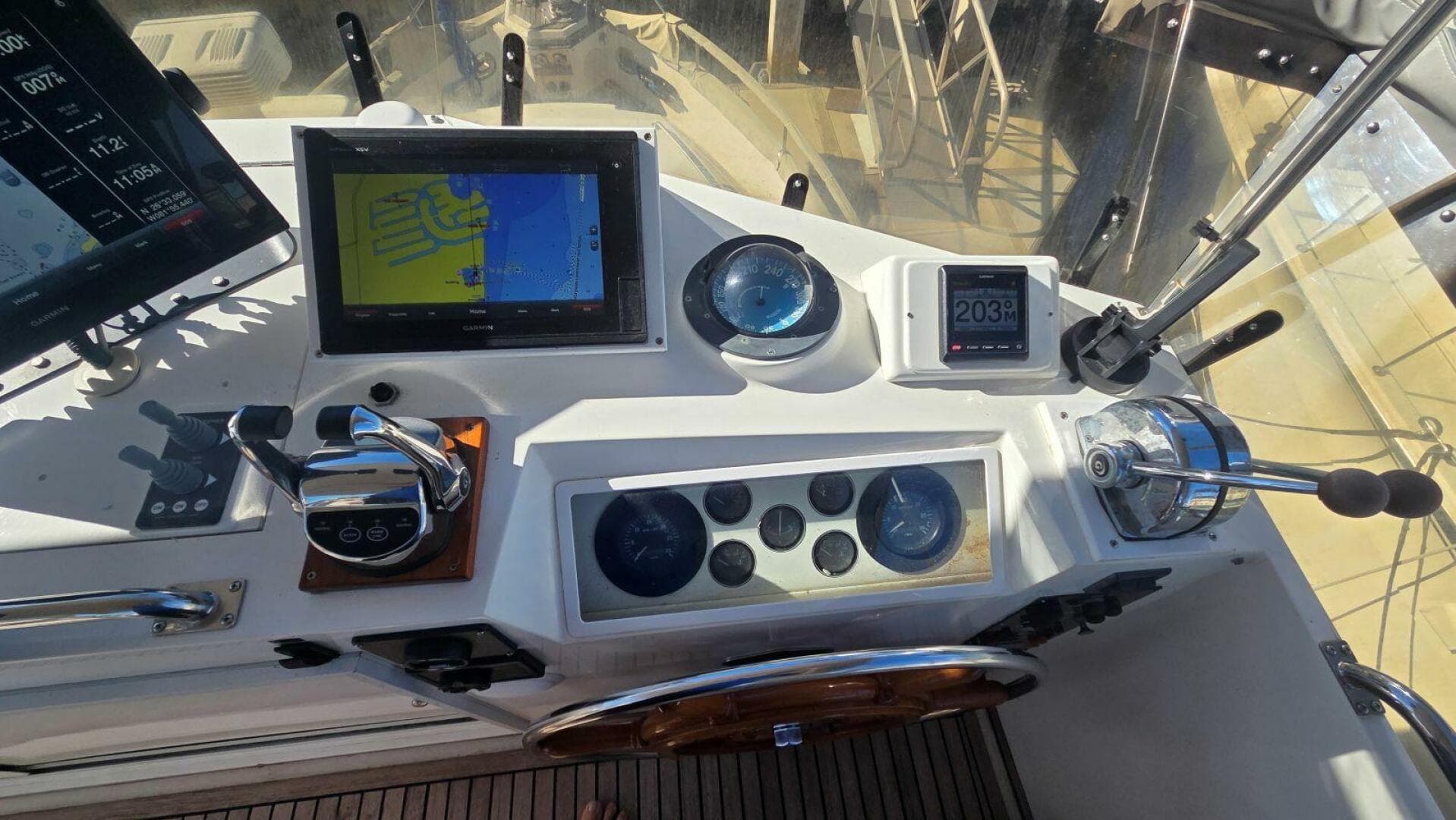 1997 Grand Banks 49 Classic — photo 20