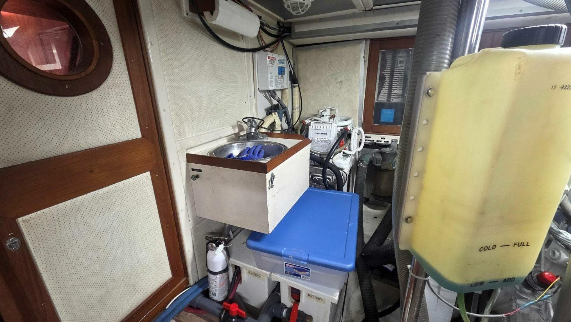 1997 Grand Banks 49 Classic — photo 73