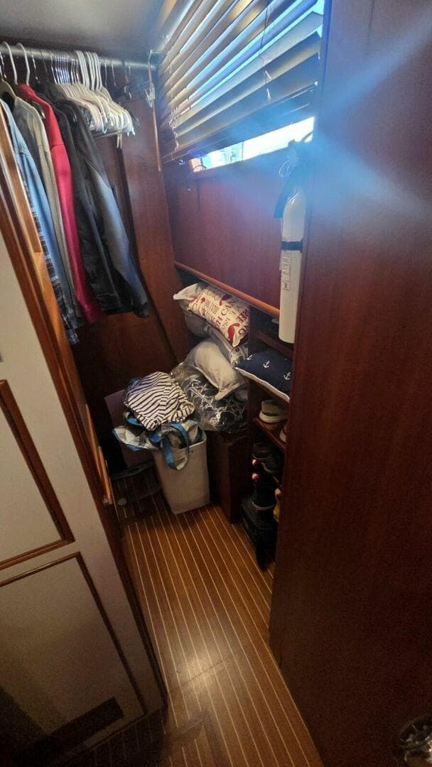 1997 Grand Banks 49 Classic — photo 65