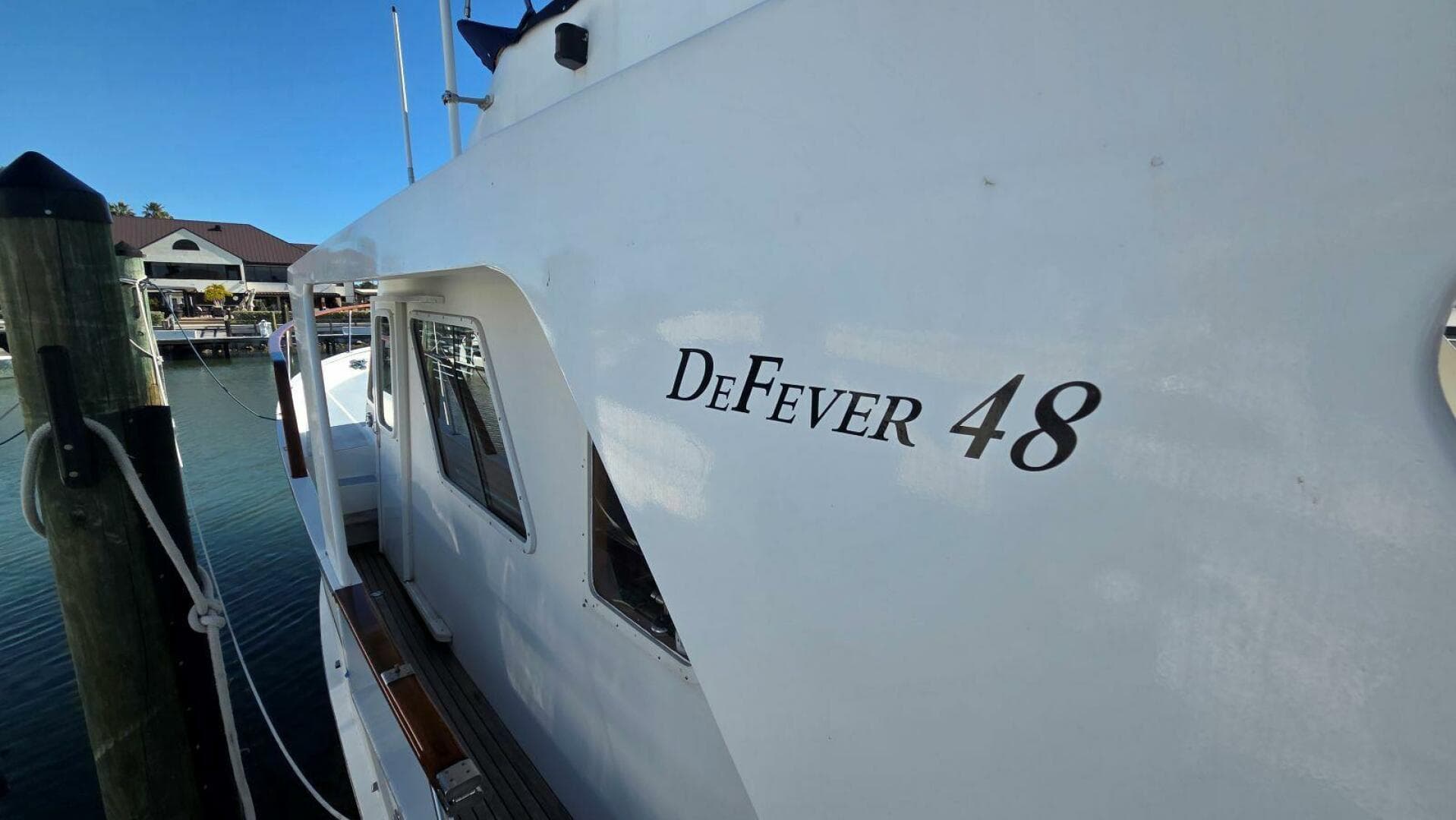 1987 Defever 48 Tri Cabin — photo 3