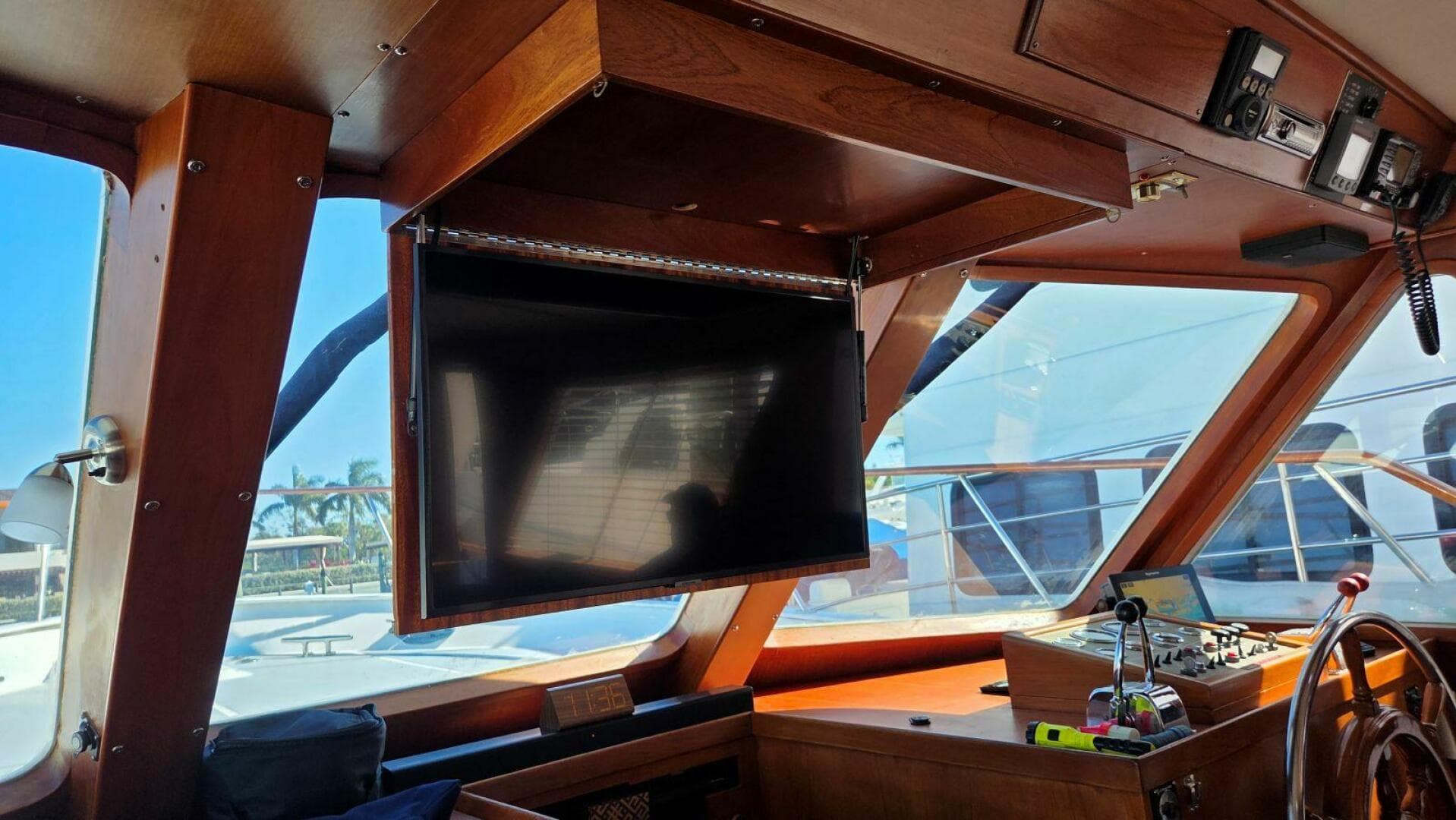 1987 Defever 48 Tri Cabin — photo 32