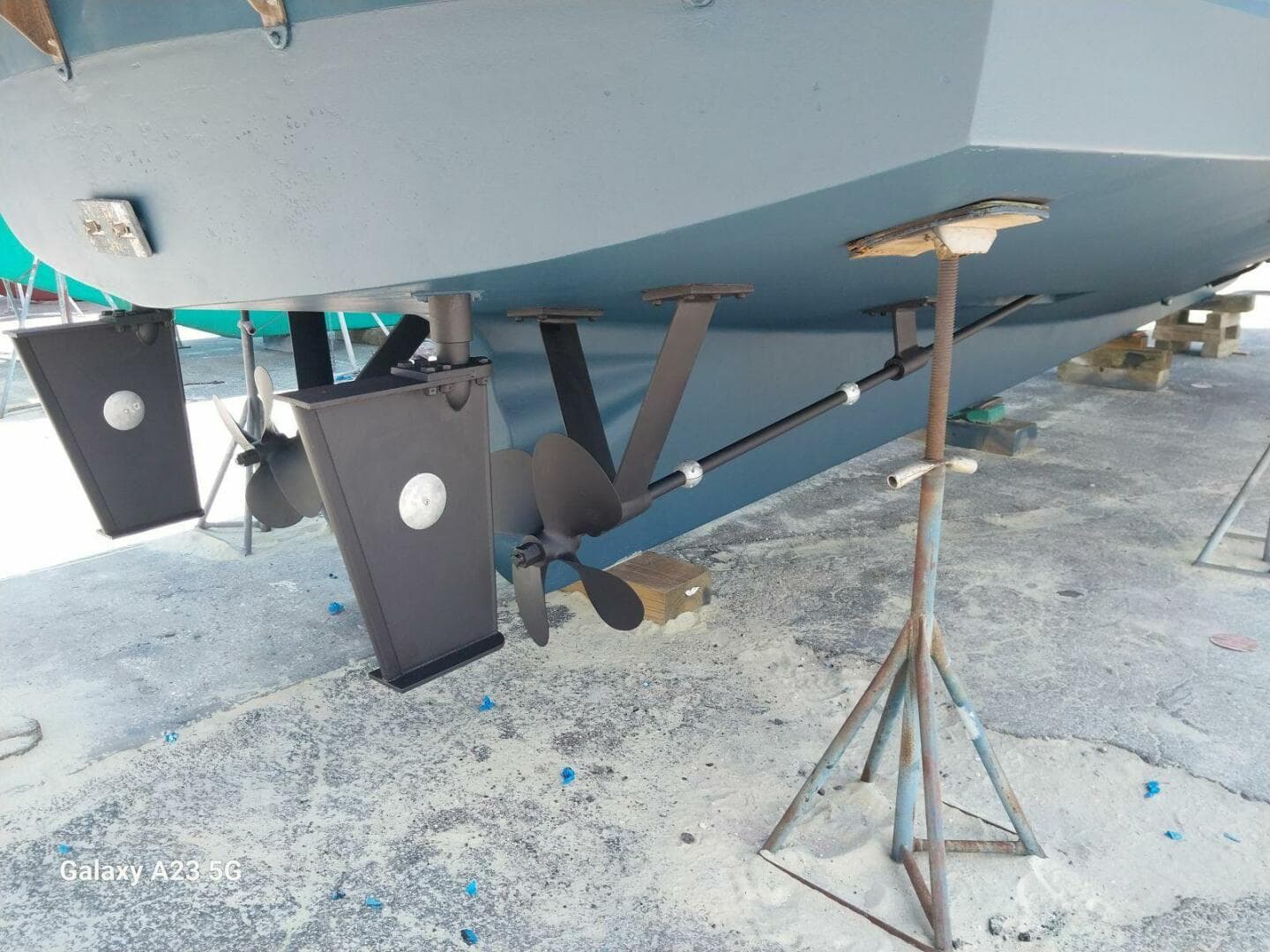 1987 Defever 48 Tri Cabin — photo 23