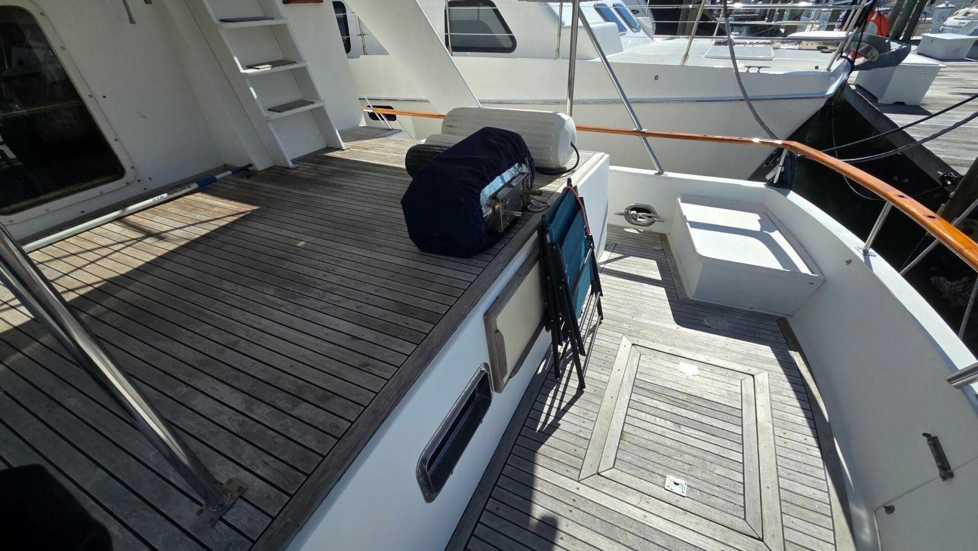 1987 Defever 48 Tri Cabin — photo 7