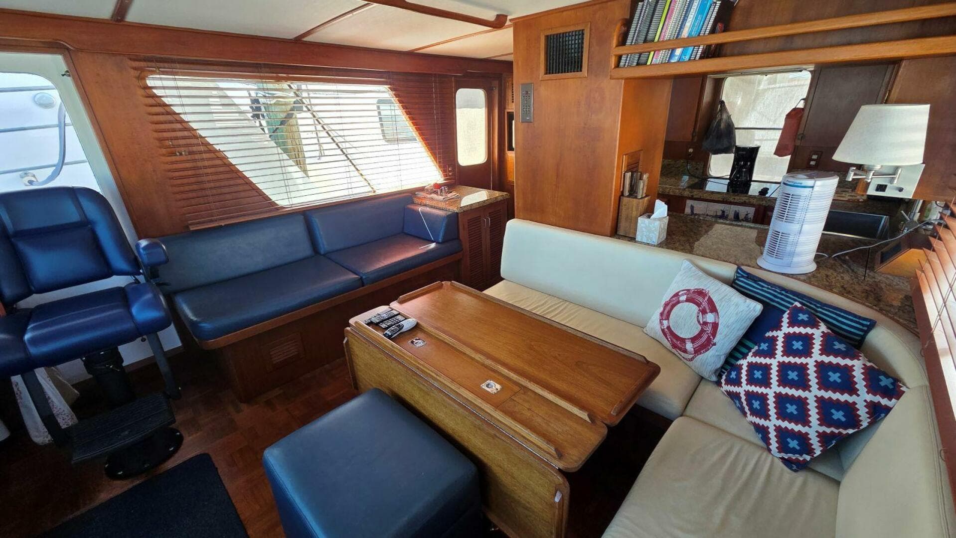1987 Defever 48 Tri Cabin — photo 33