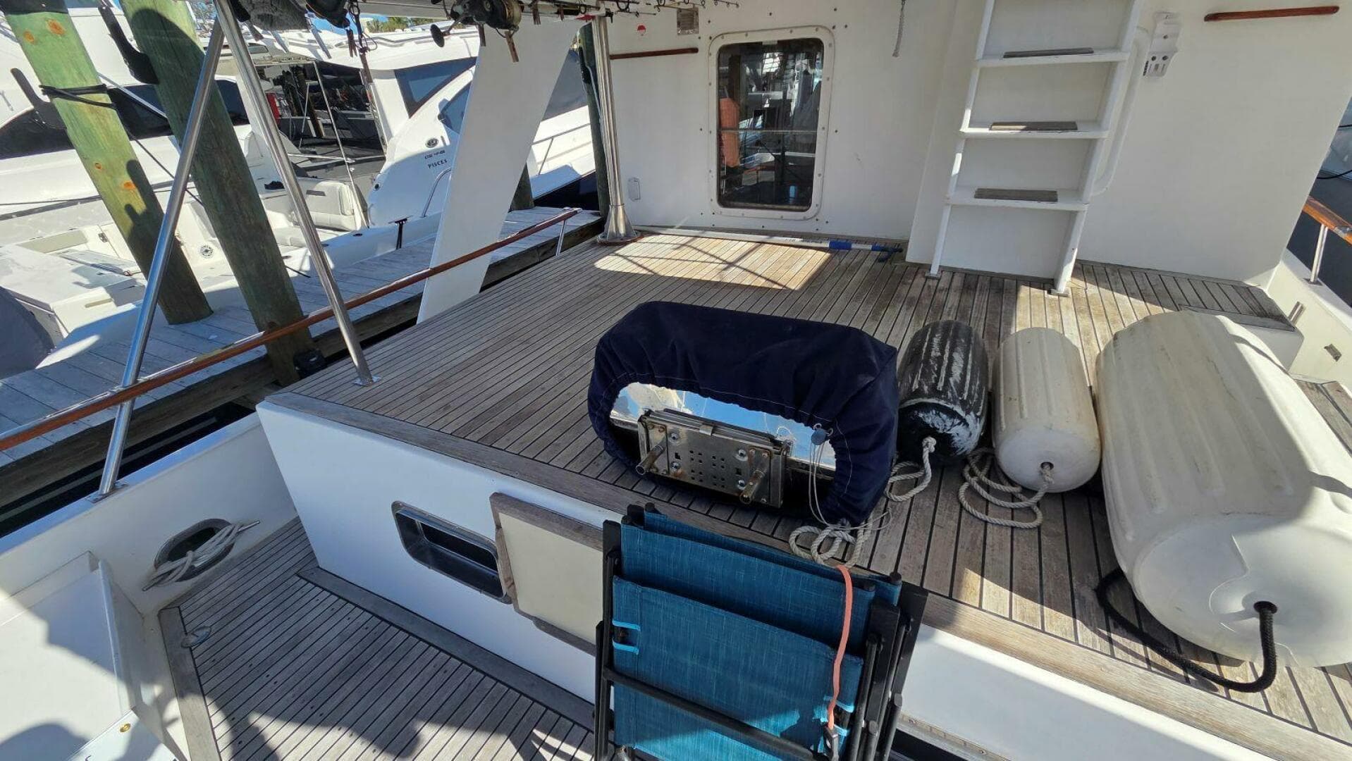 1987 Defever 48 Tri Cabin — photo 8